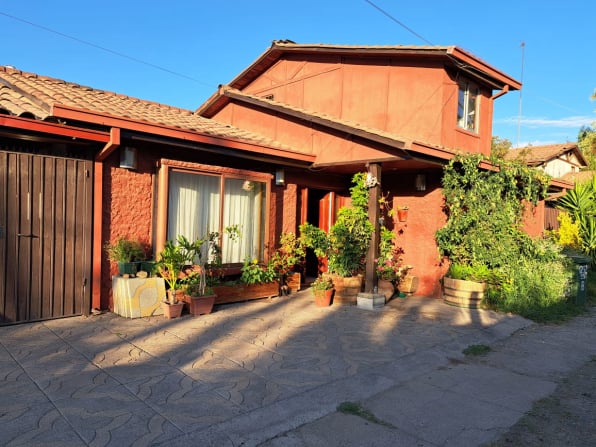 CASA URBANA EN VENTA MALLOCO VALOR: 6.742 U.F